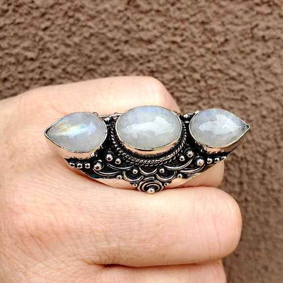 New Rainbow Moonstone 925 Silver Statement Ring. - Picture 3 of 14